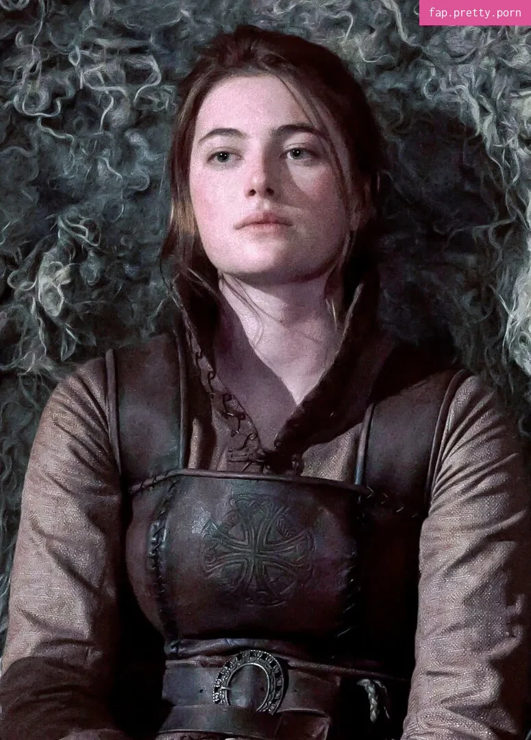 Millie Brady - Photo #06
