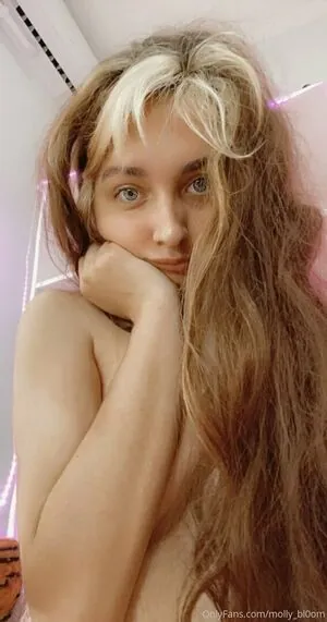 molly_bl0om