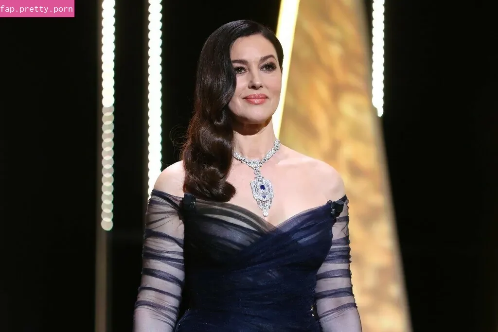 Monica Bellucci - Photo #74