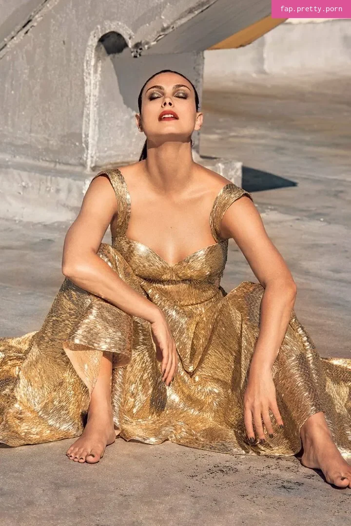 Morena Baccarin - Photo #01