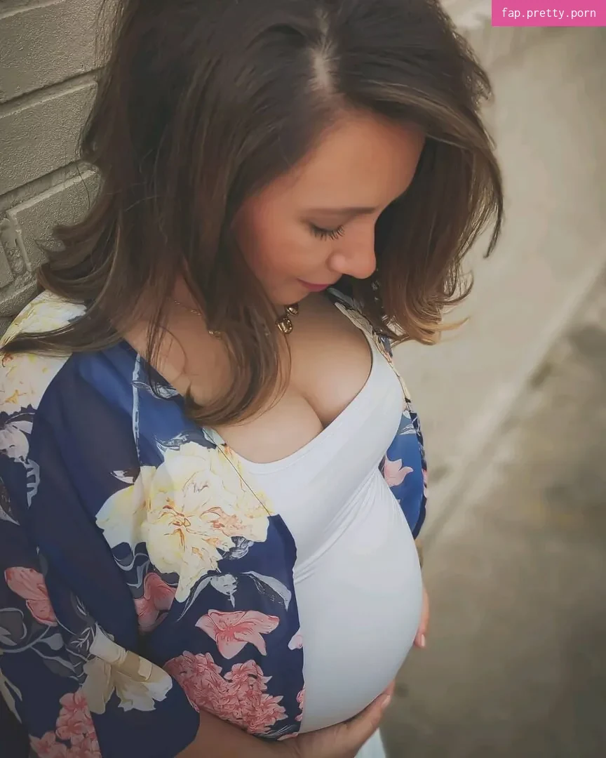 Ms. Britty - Photo #02