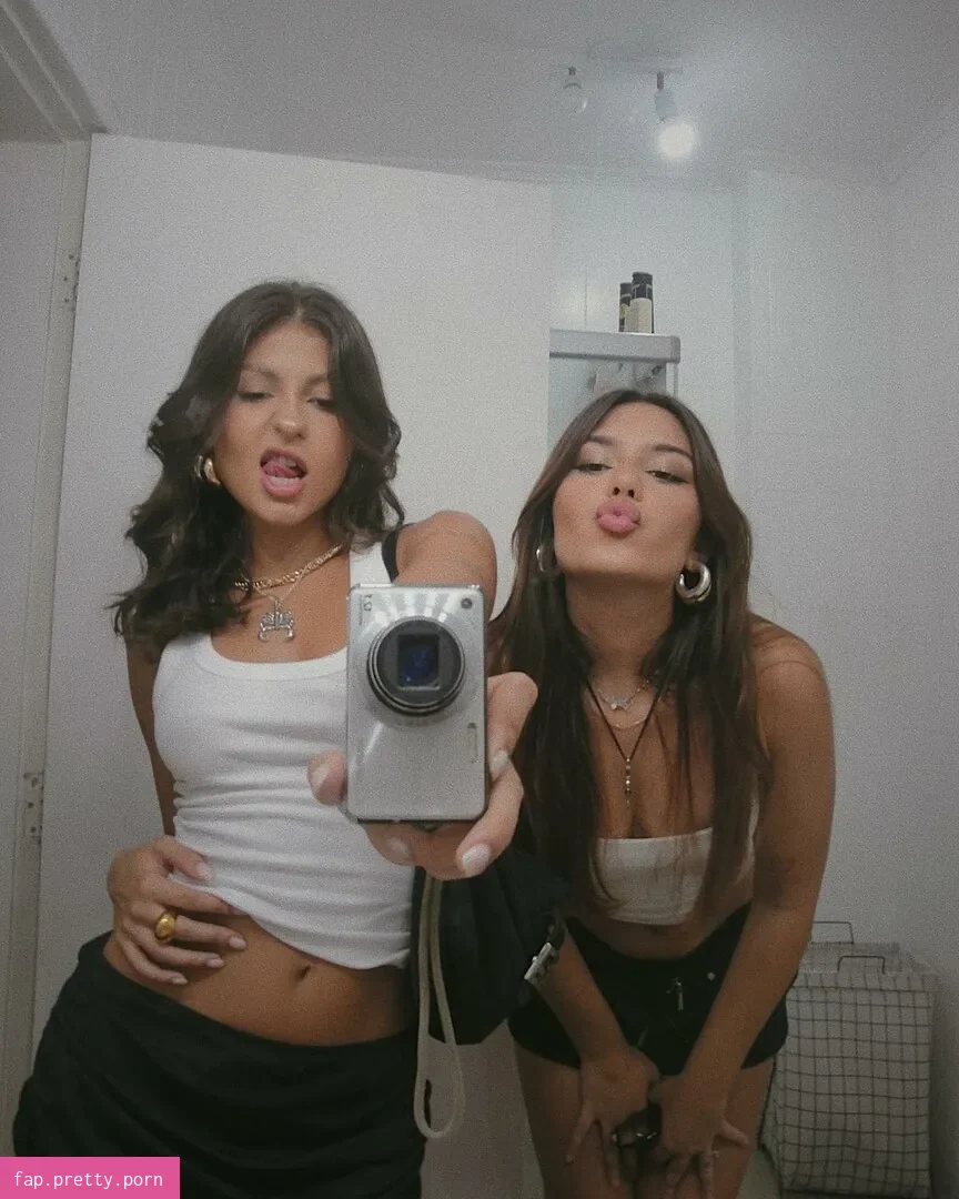 Malu Camargo - Photo #01