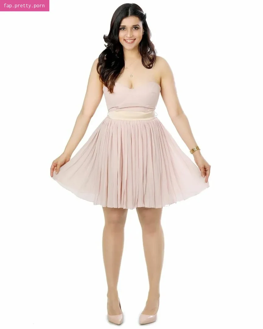 Mannara Chopra - Photo #17