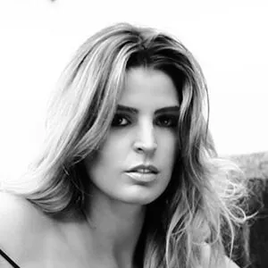 Mariana Costa (Mari Paraíba)