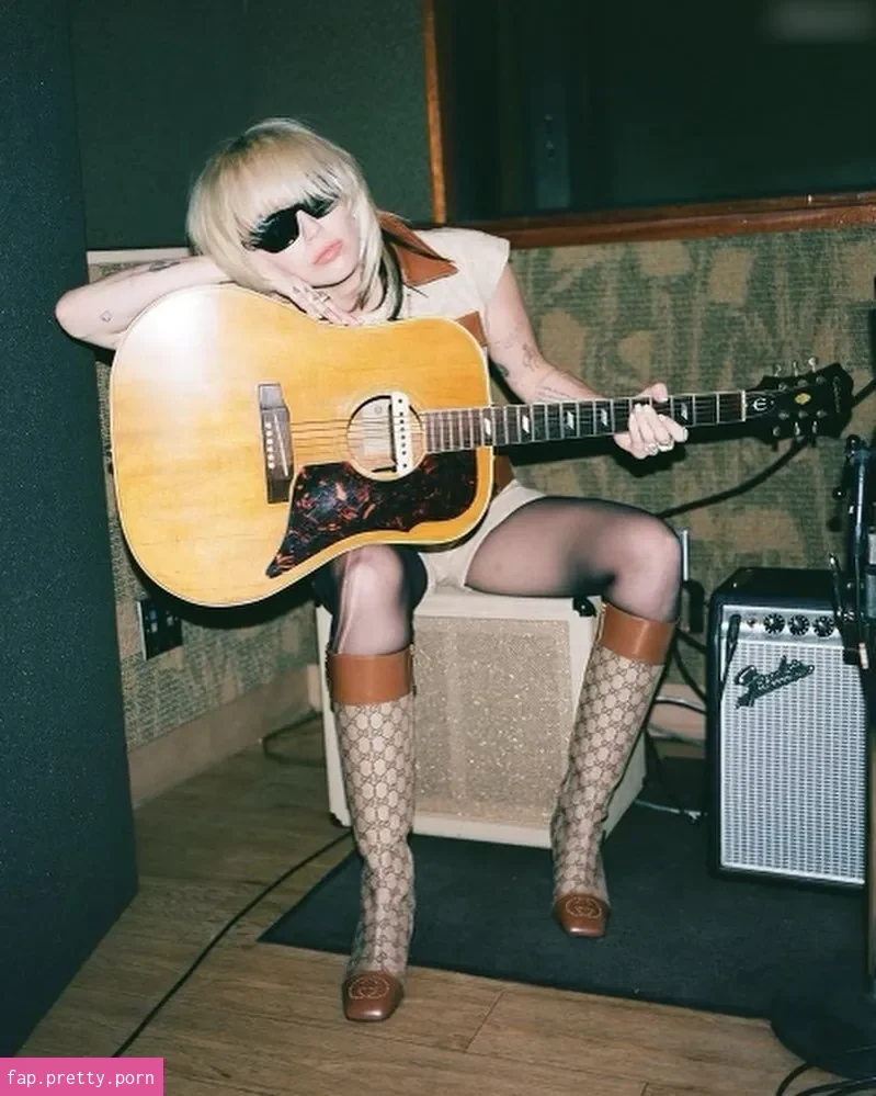 Miley Cyrus - Photo #47