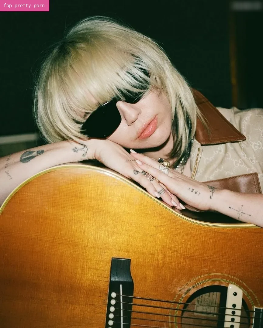 Miley Cyrus - Photo #54