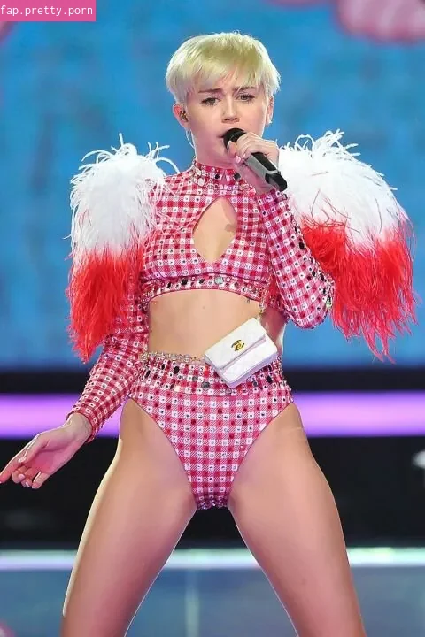 Miley Cyrus - Photo #39