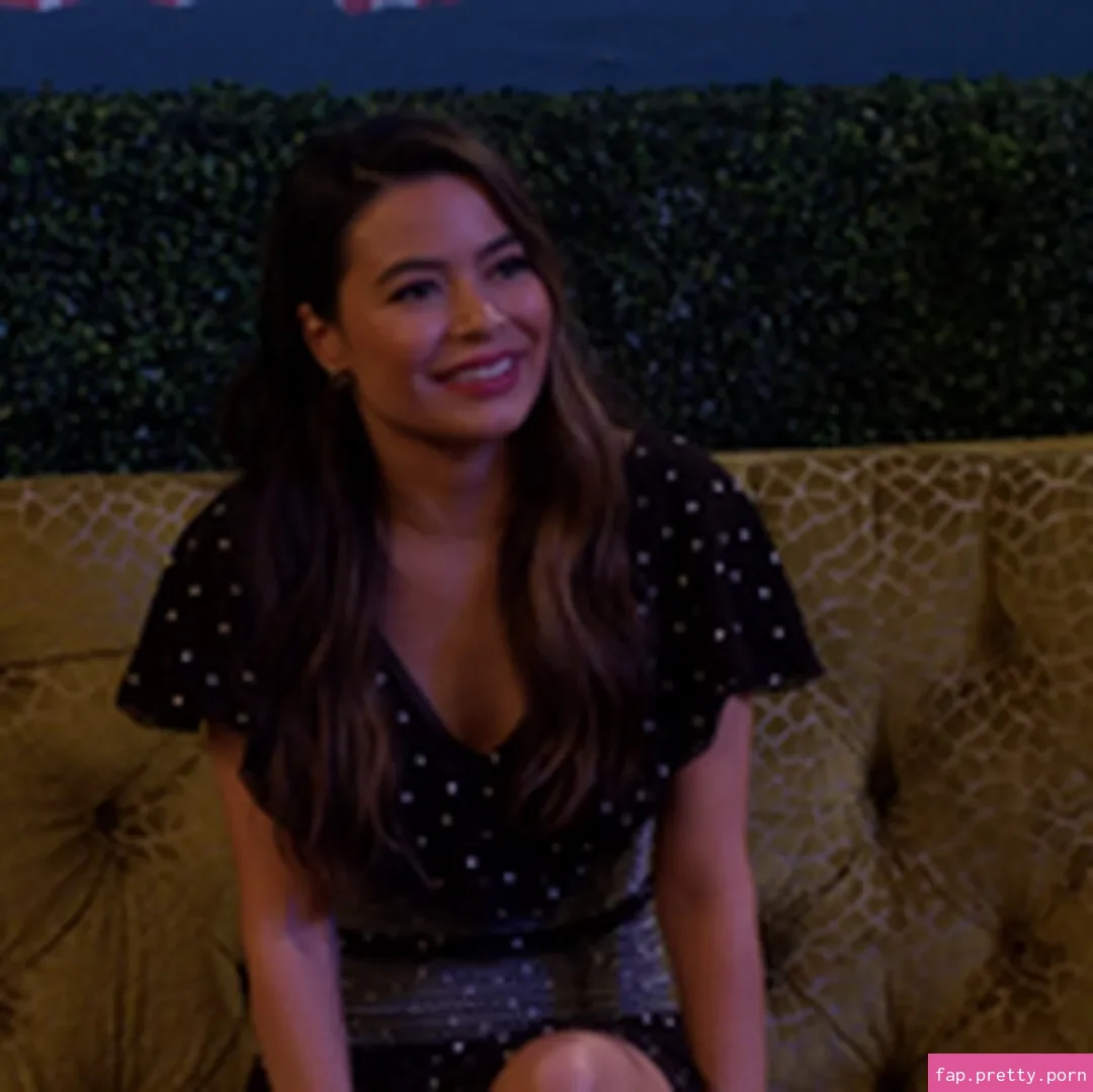 Miranda Cosgrove - Photo #22
