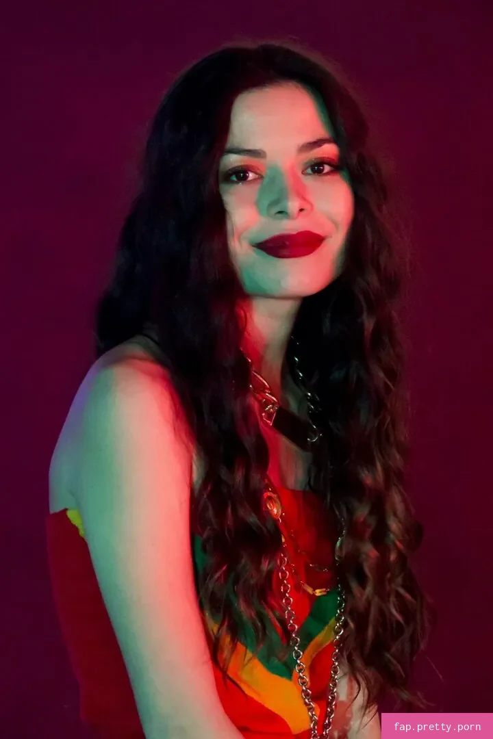 Miranda Cosgrove - Photo #08