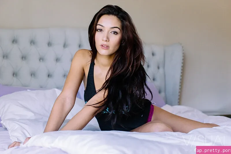 Misa Campo - Photo #18