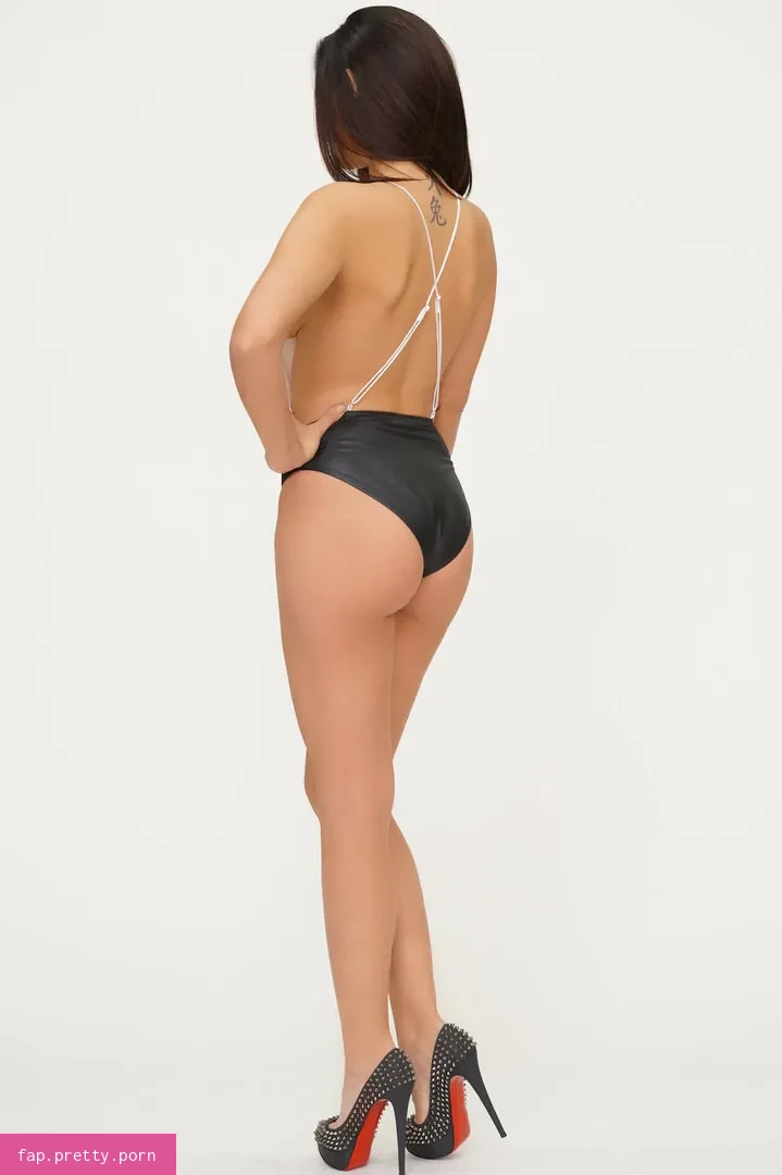 Misa Campo - Photo #13