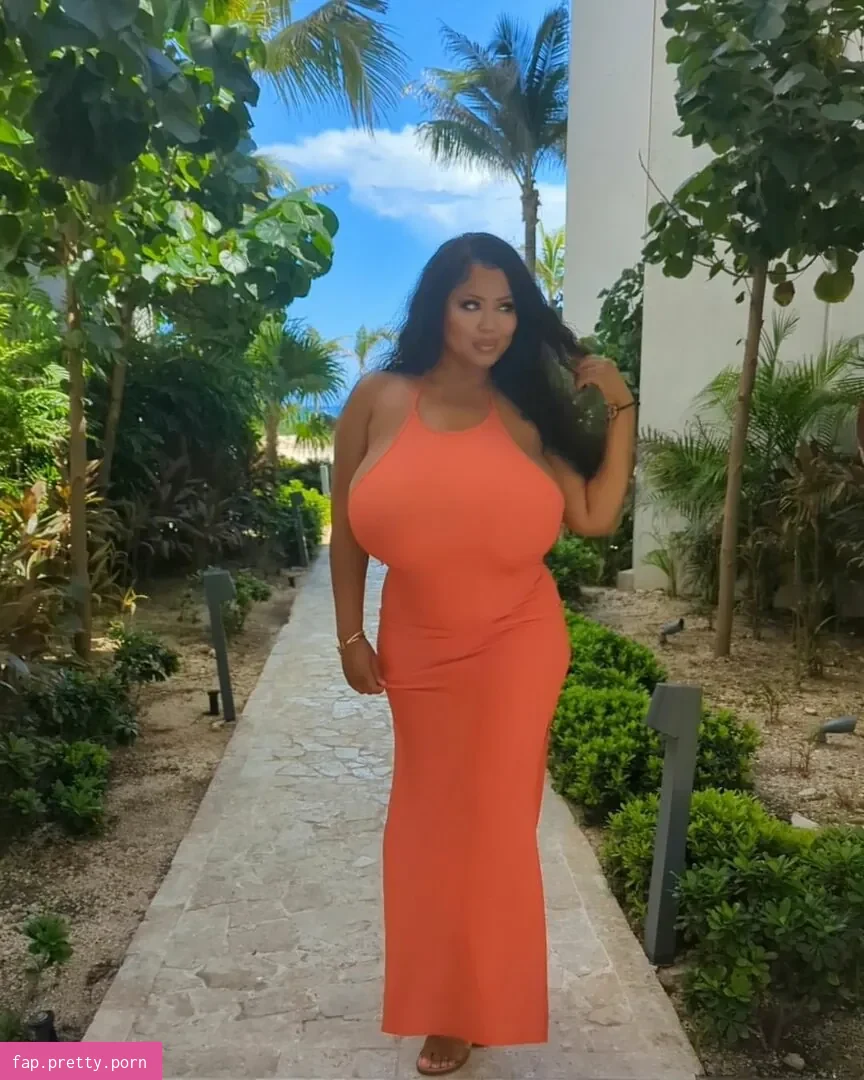 Monique Cooper - Photo #36