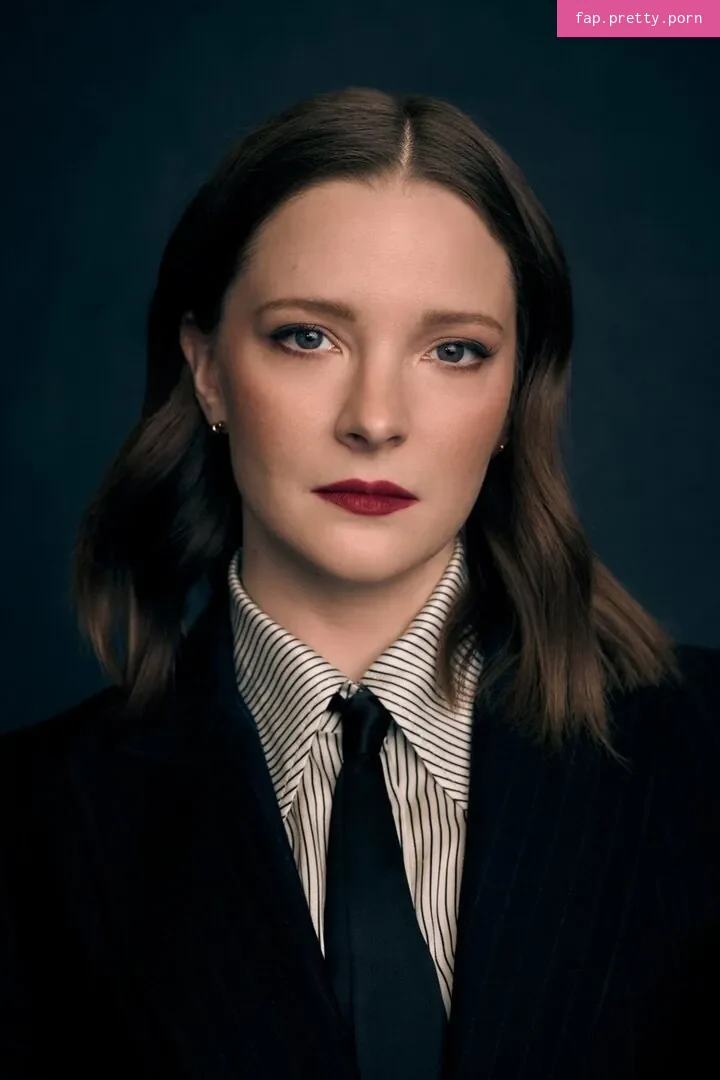 Morfydd Clark - Photo #10