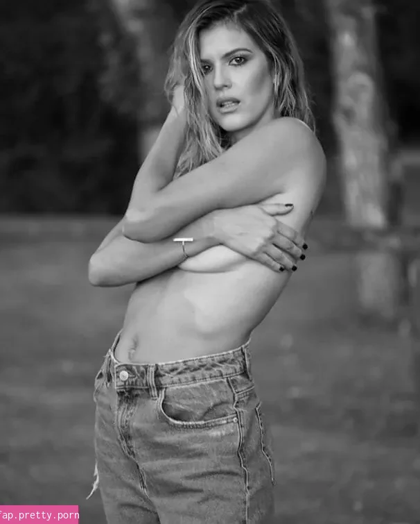 Maria Del Cerro - Photo #12