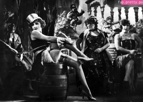 Marlene Dietrich - Photo #03
