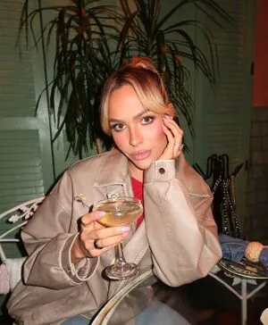Maxxine Dupri