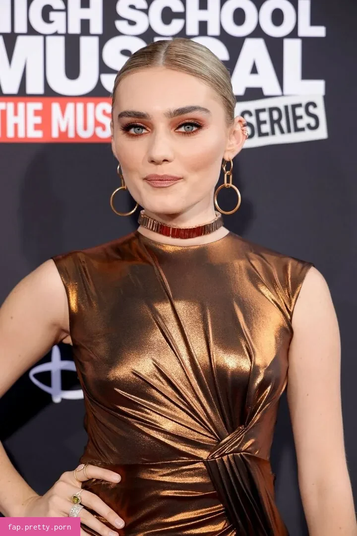 Meg Donnelly - Photo #03