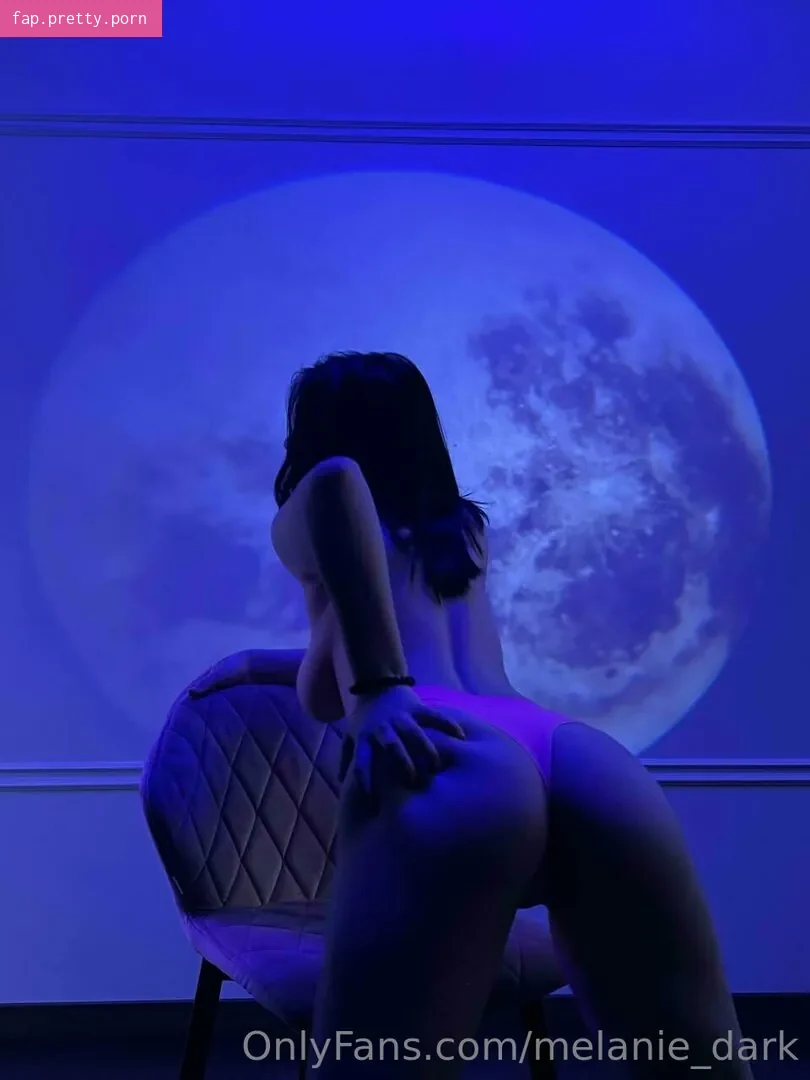 melanie_dark - Photo #38