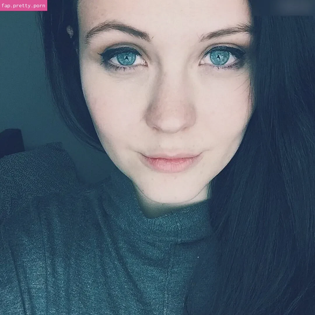 MissGLaDOS / dieamelie_ - Photo #80