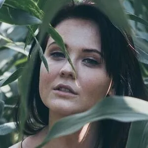 MissGLaDOS / dieamelie_