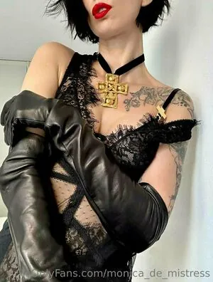 monica_de_mistress