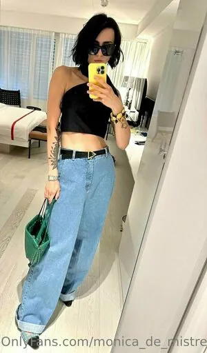 monica_de_mistress