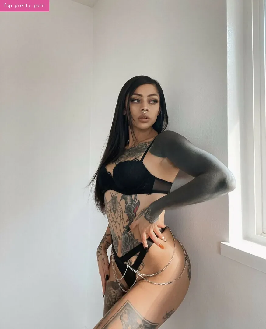 meganinked - Photo #04