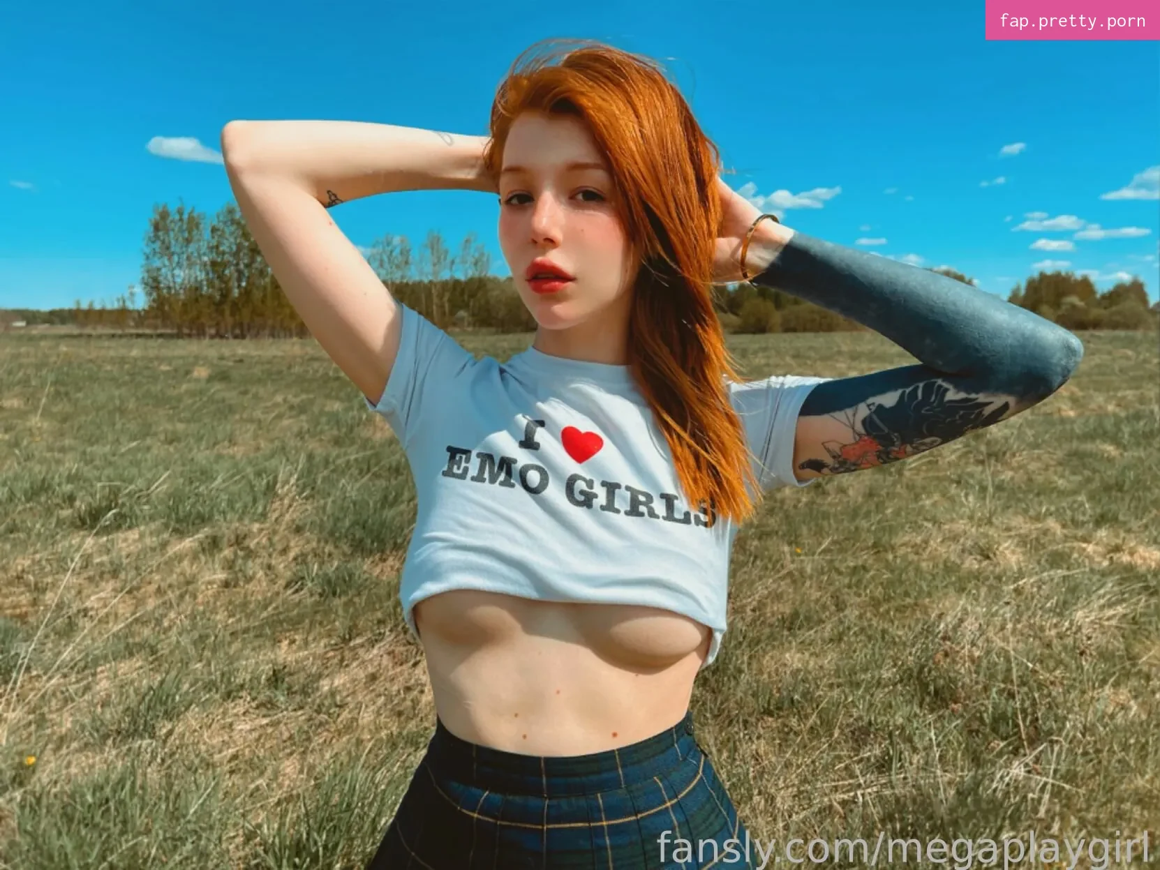 Megaplaygirl - Photo #11