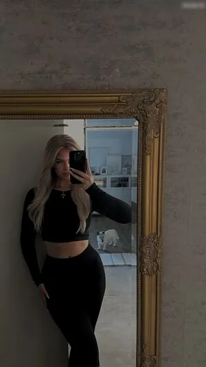Melaniethrr