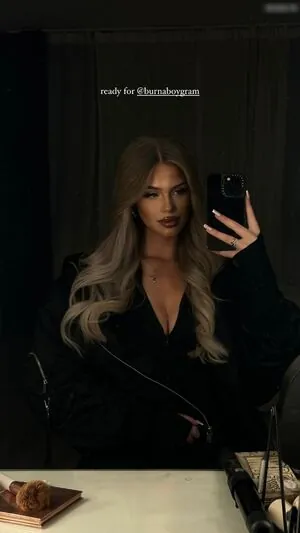Melaniethrr