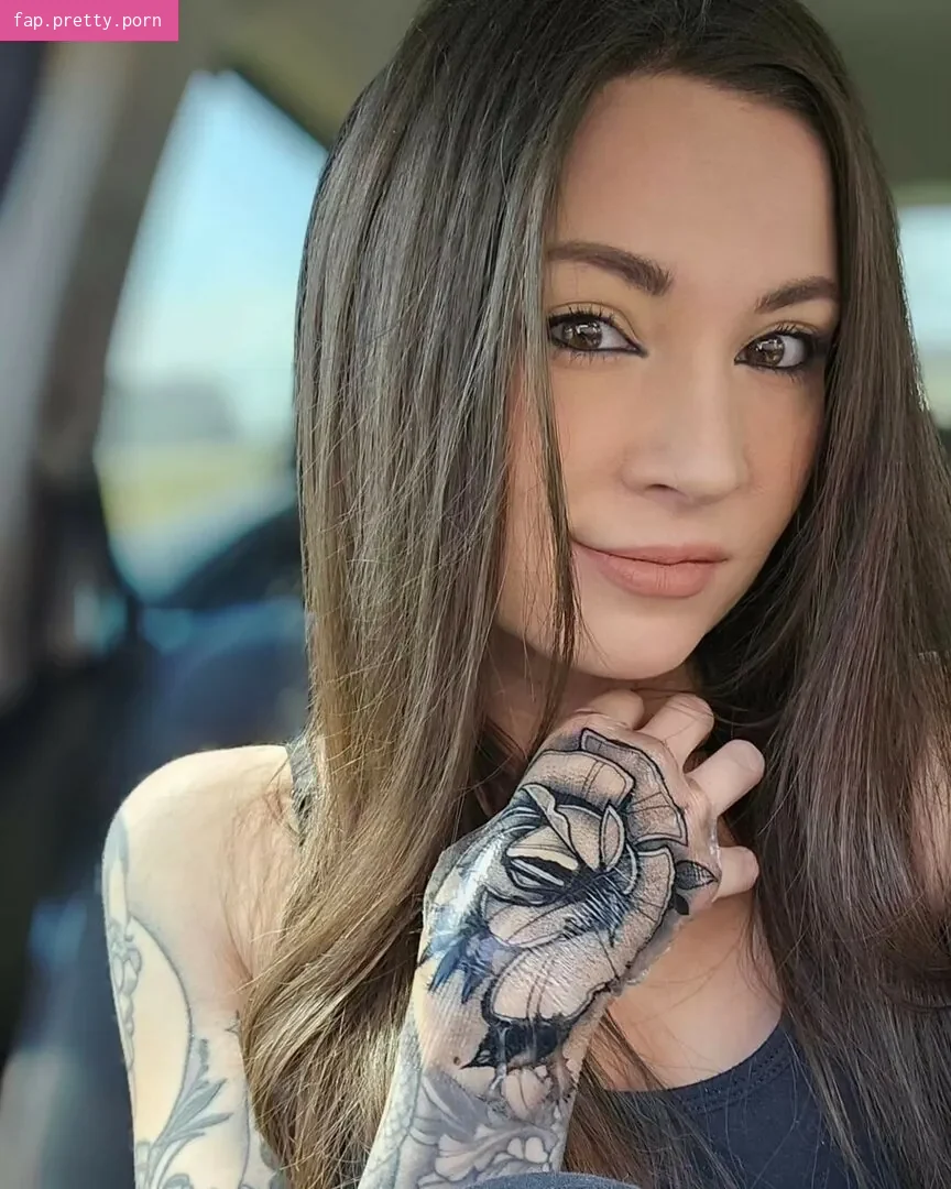 MelonieMac - Photo #96