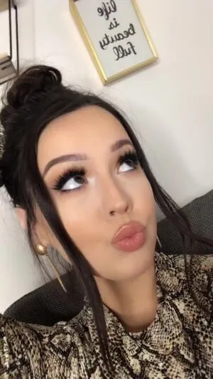 Mia Flippo