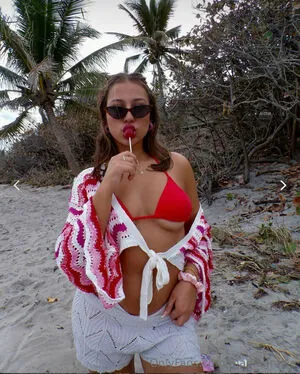 Madeline Gracie content