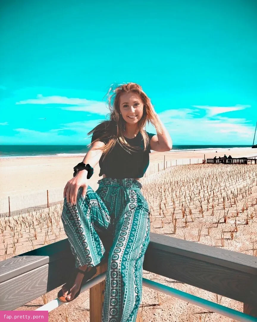 Madison Gritz - Photo #02