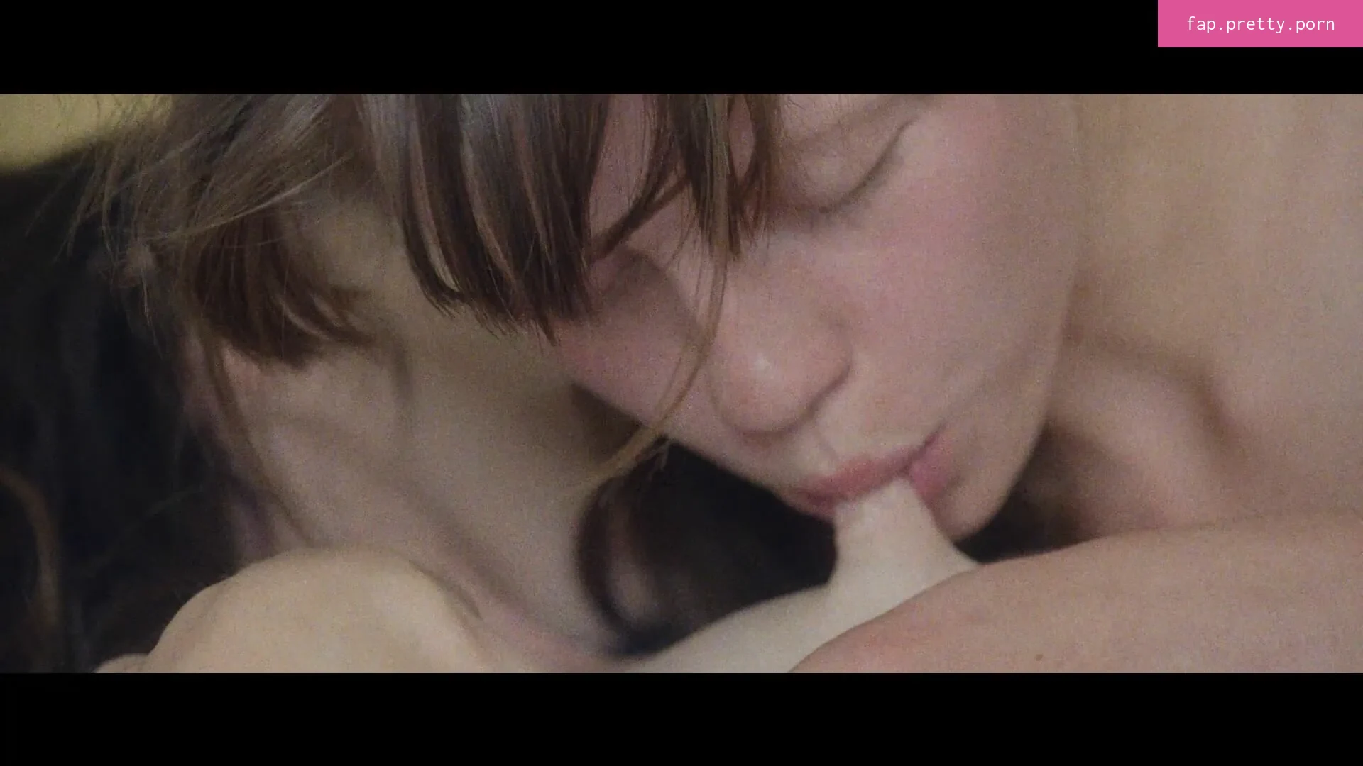Mia Goth - Photo #09