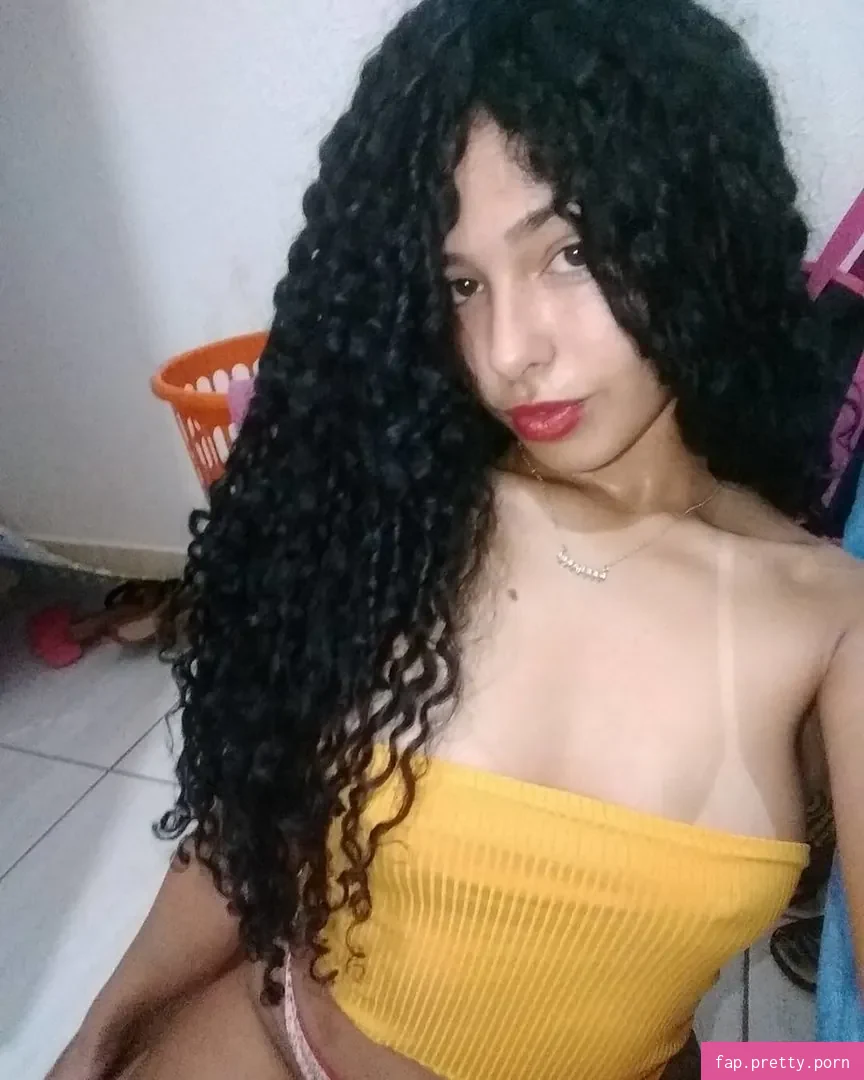 Mirian Gabriela - Photo #01