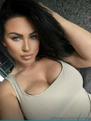 molly_grey_free