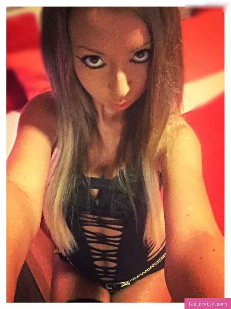 Melanie Hirsch - Photo #22