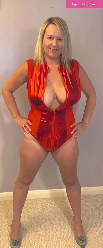 Mrs Hotwife - Photo #07