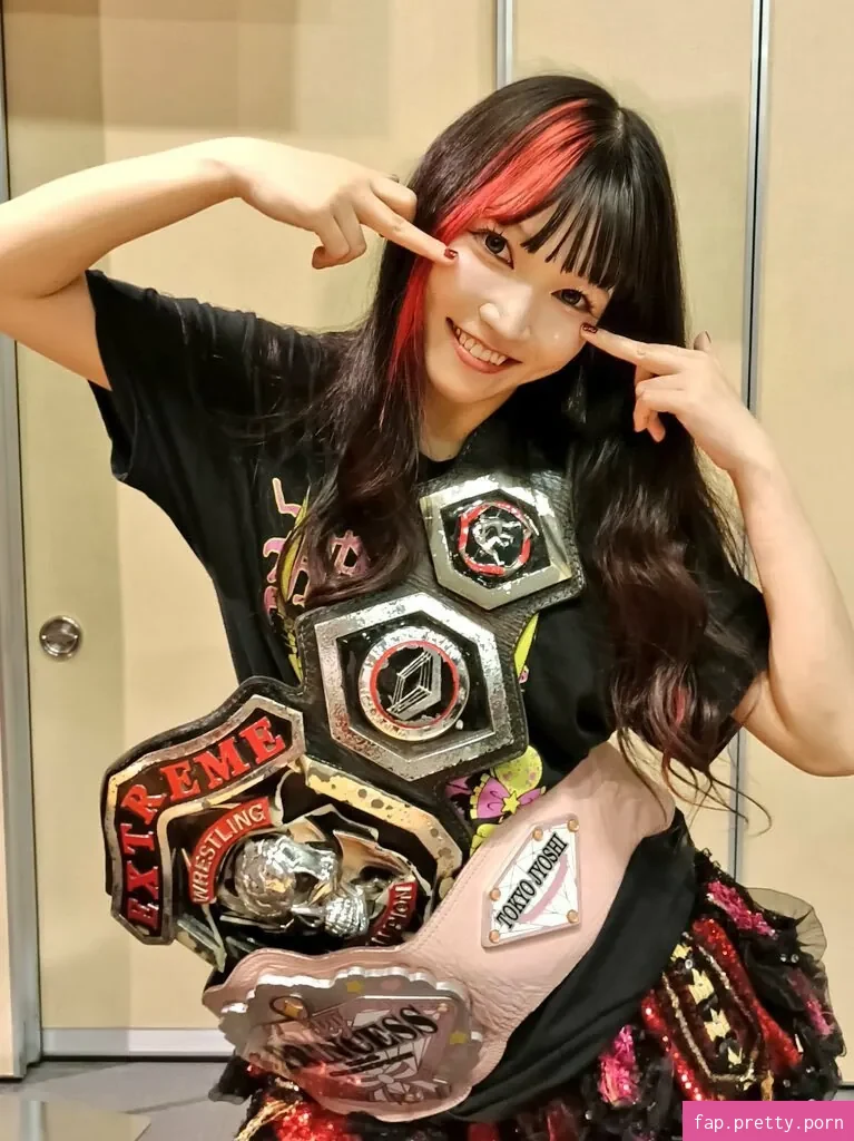 Maki Itoh - Photo #57