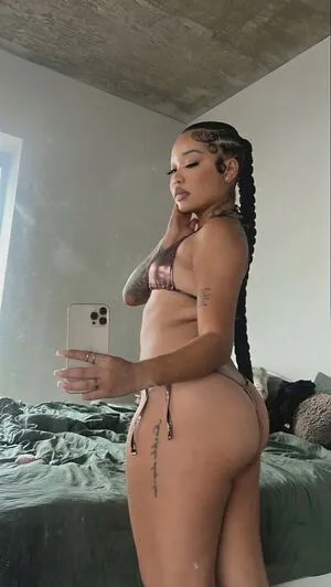 mikaadenise
