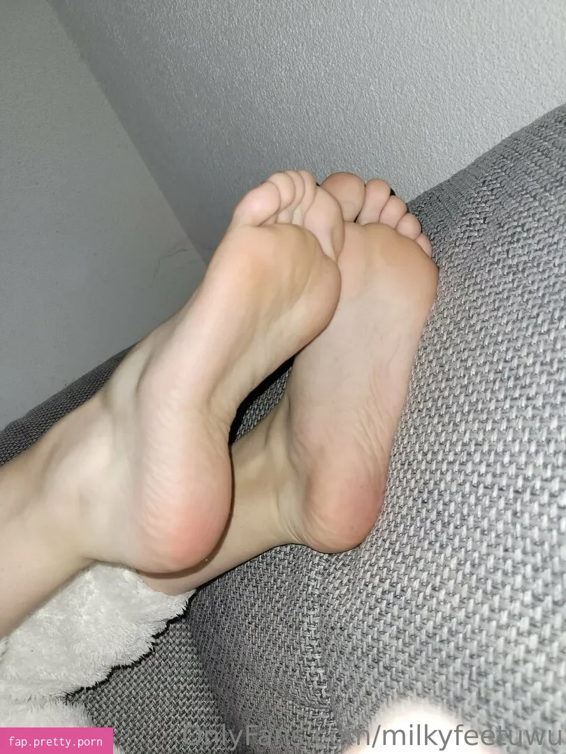 milkyfeetuwu - Photo #01