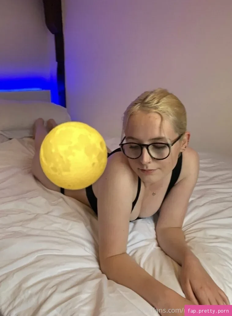 Millllievanillllie - Photo #17