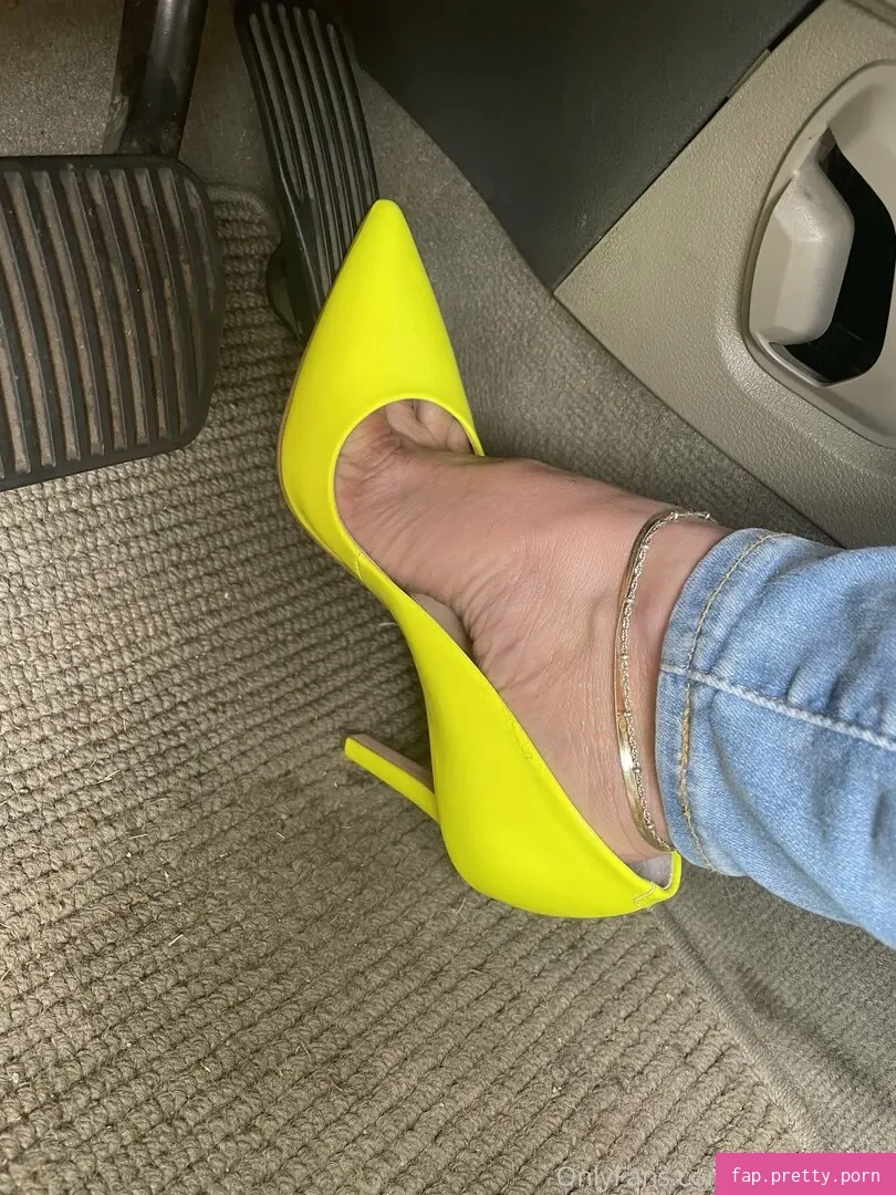 mimifootnip - Photo #15