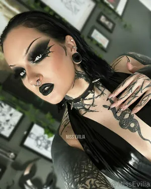 misseviliafree