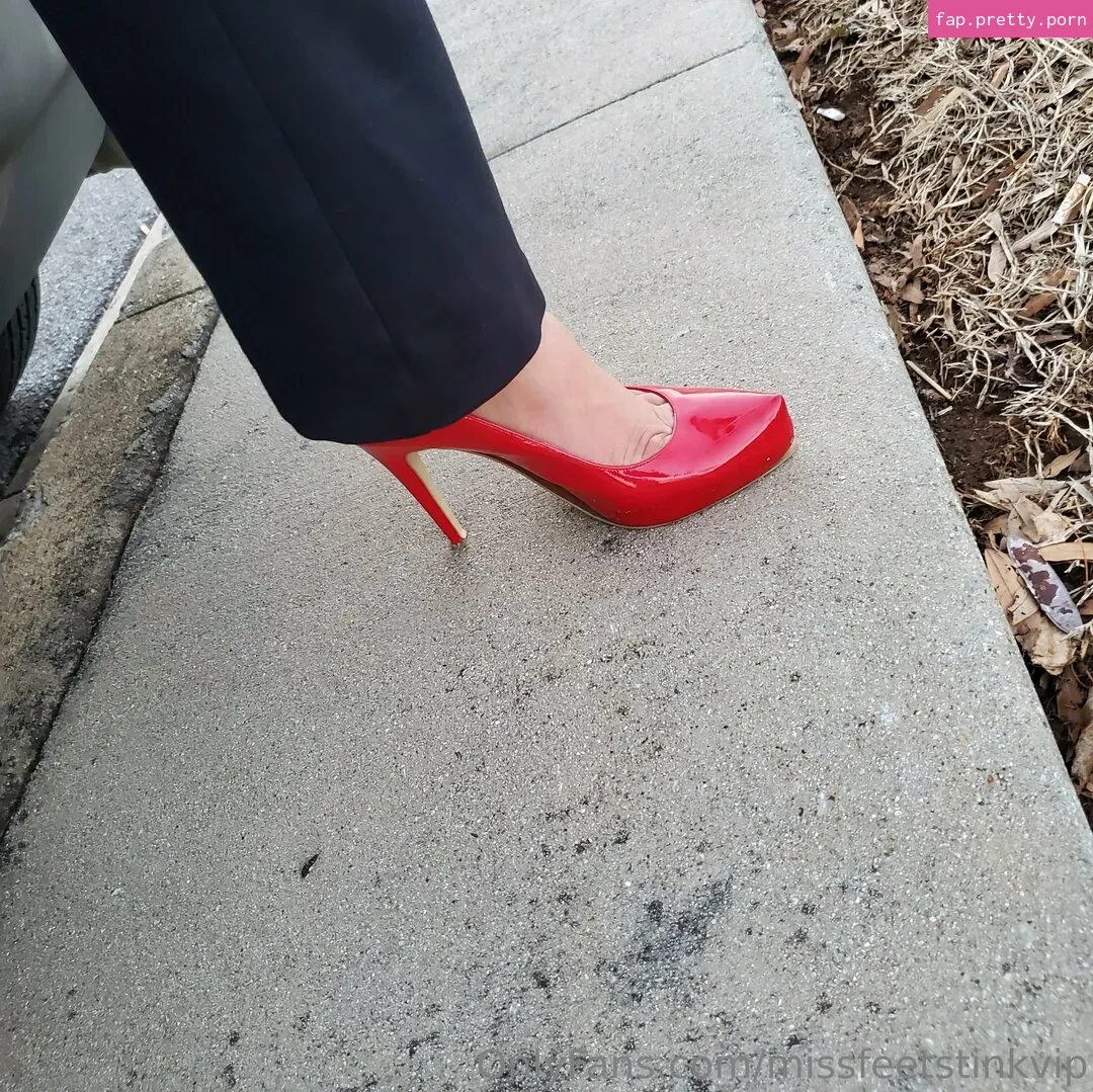 missfeetstinkvip - Photo #26