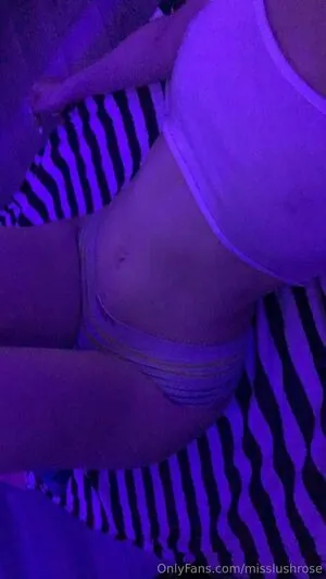 Misslushrose