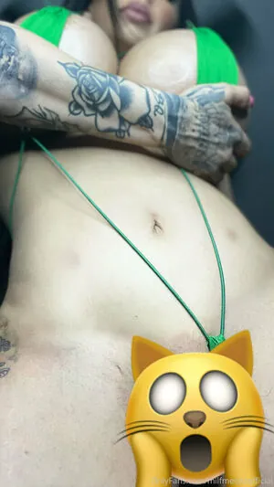 missmeenaofficial