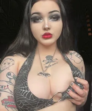 Missspookyrose