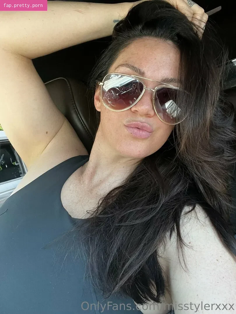 misstylerxxx - Photo #32